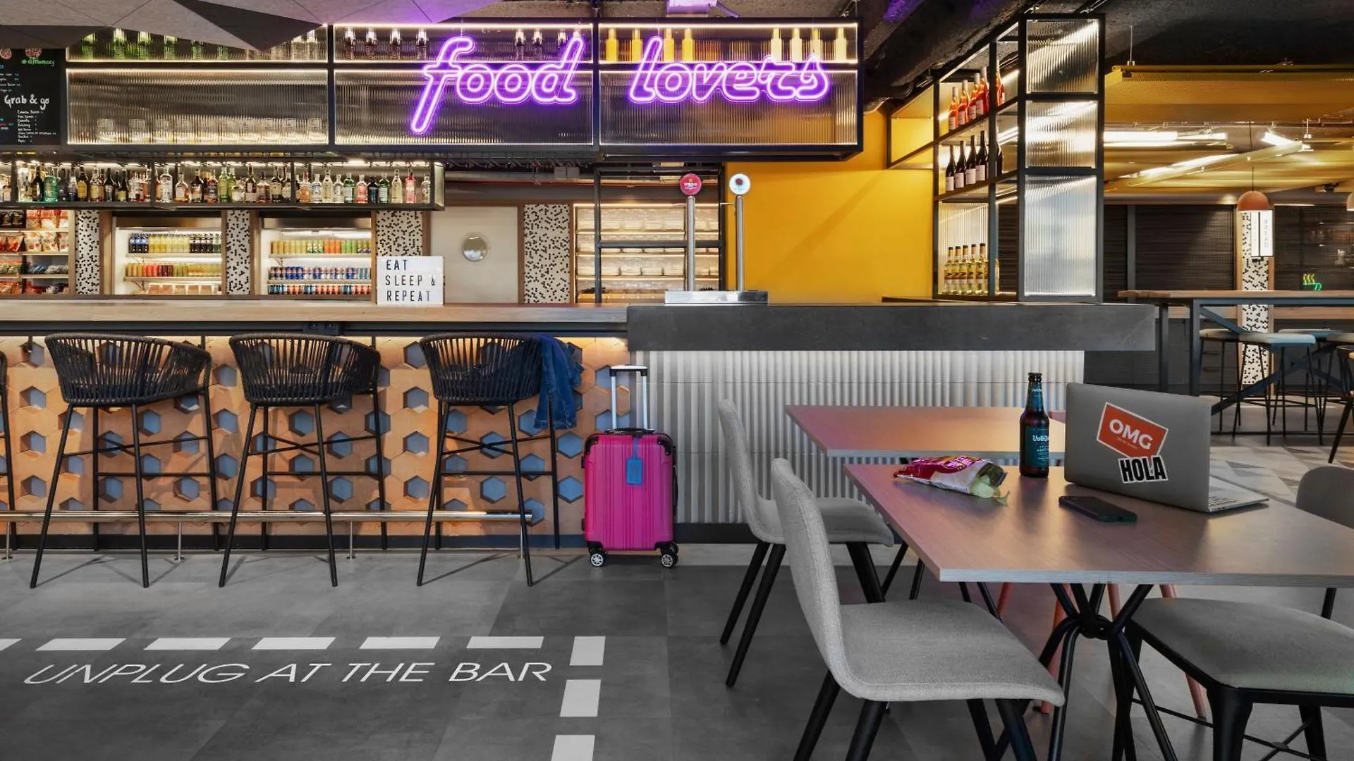 Отель Moxy Барселона Испания