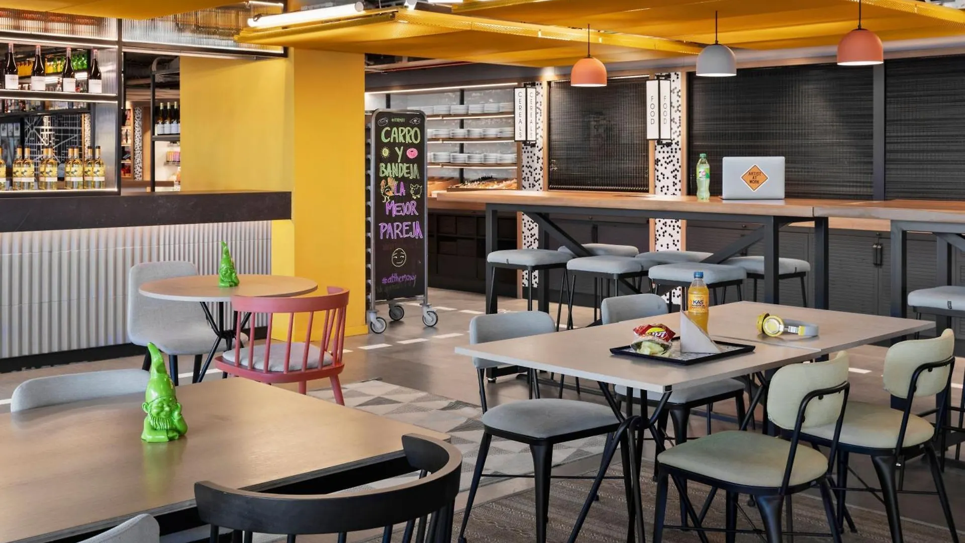 Отель Moxy Барселона 4*,  Испания