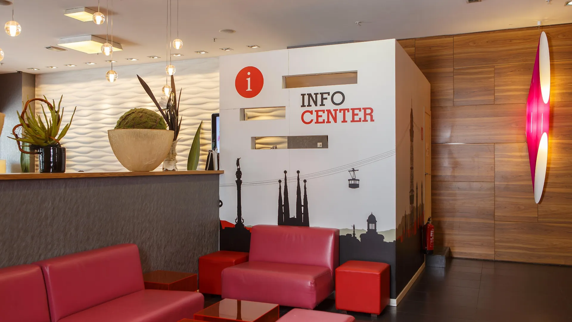 Moxy Barcelona Hotel 4*,  Spanien