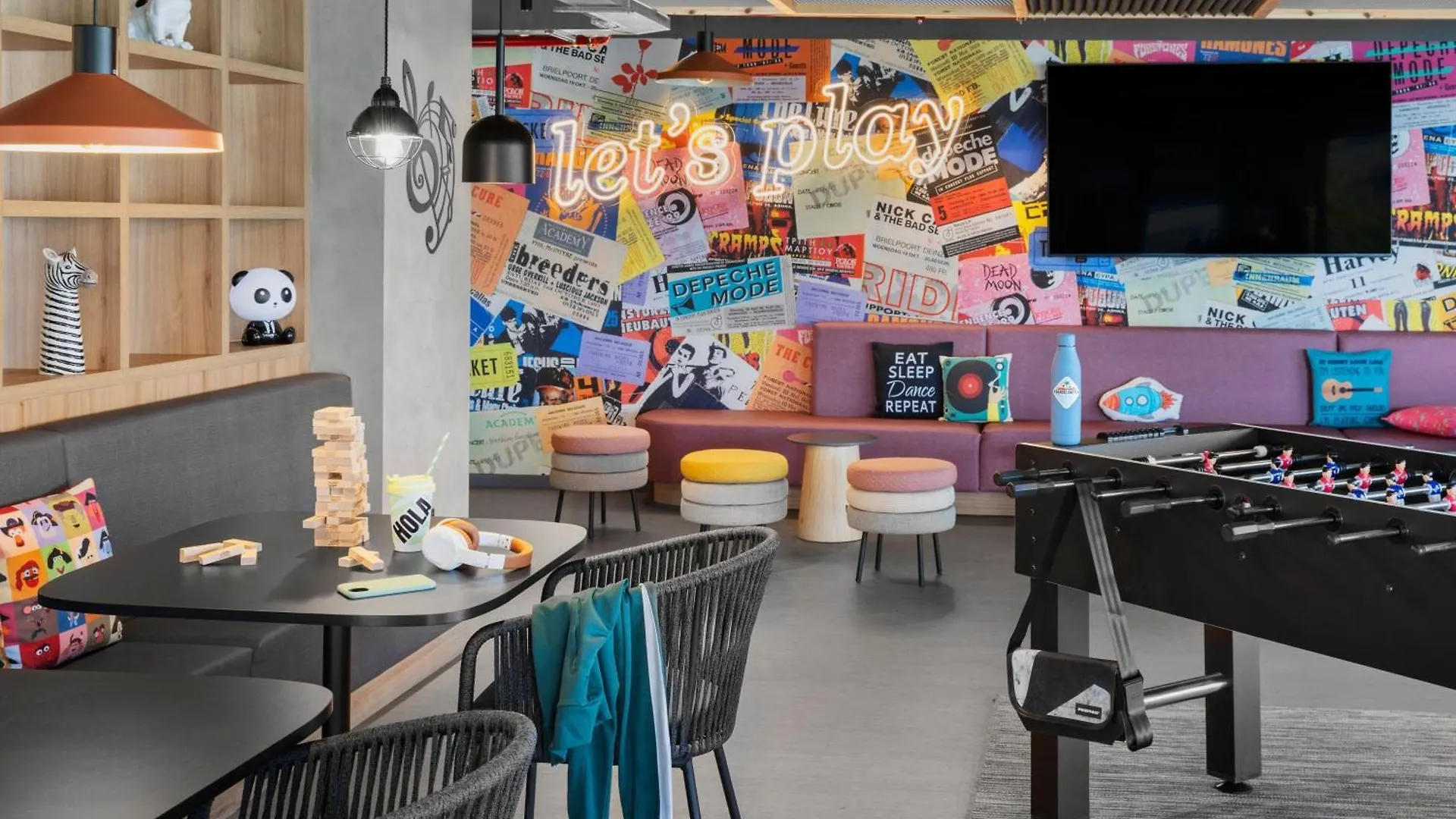 Moxy Barcelona Hotel