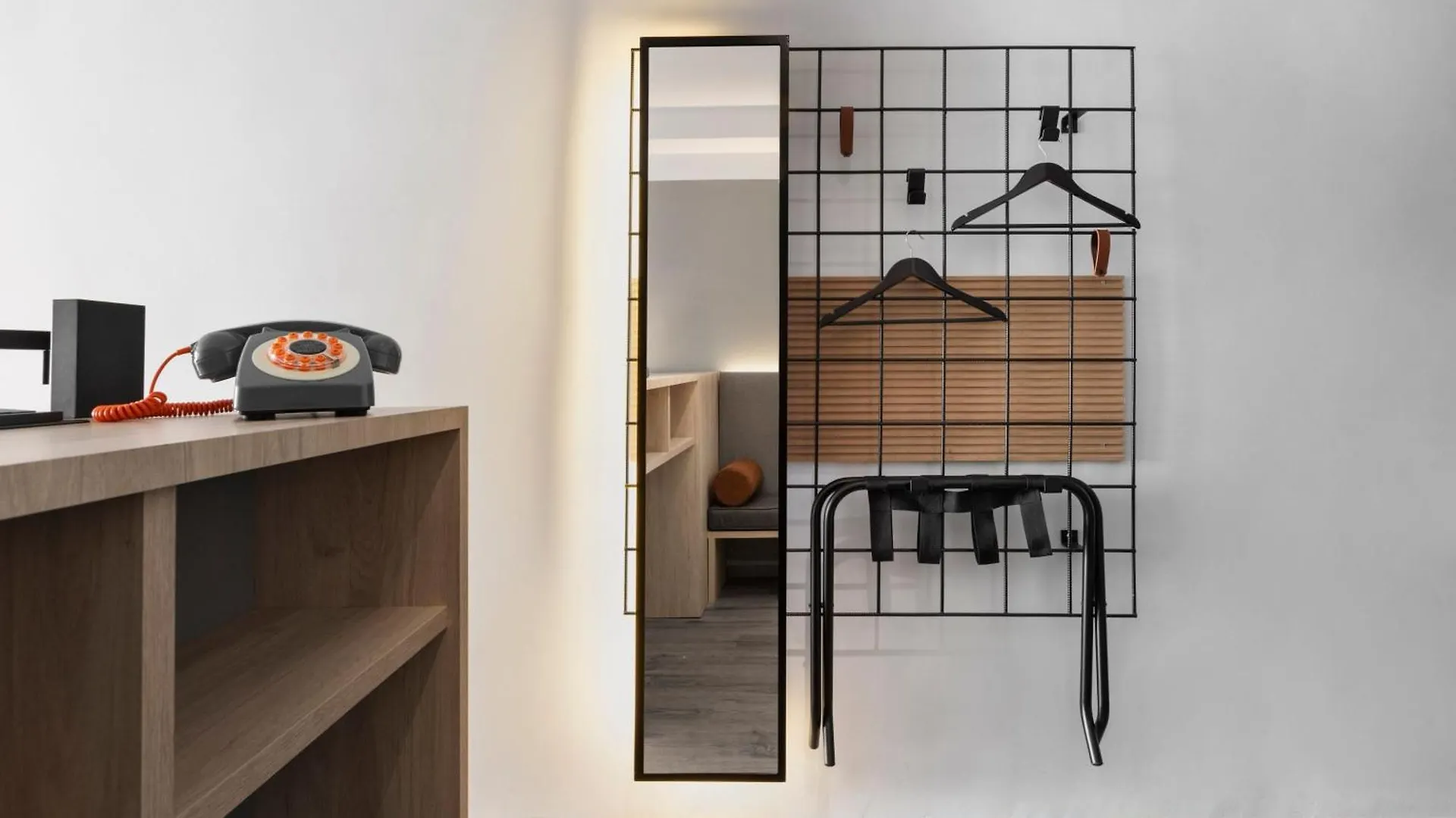 Moxy Barcelona Hotell