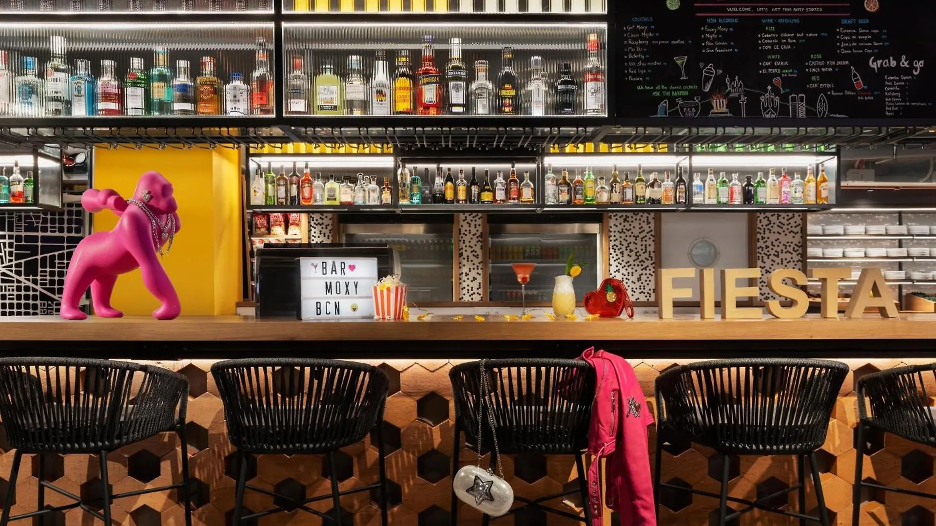 Moxy Barcelona Hotell