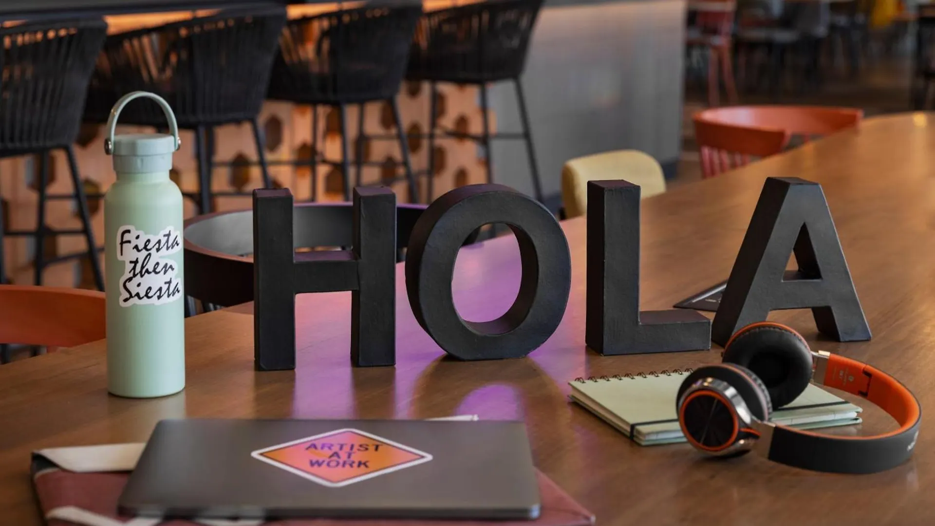 Moxy Barcelona Hotell