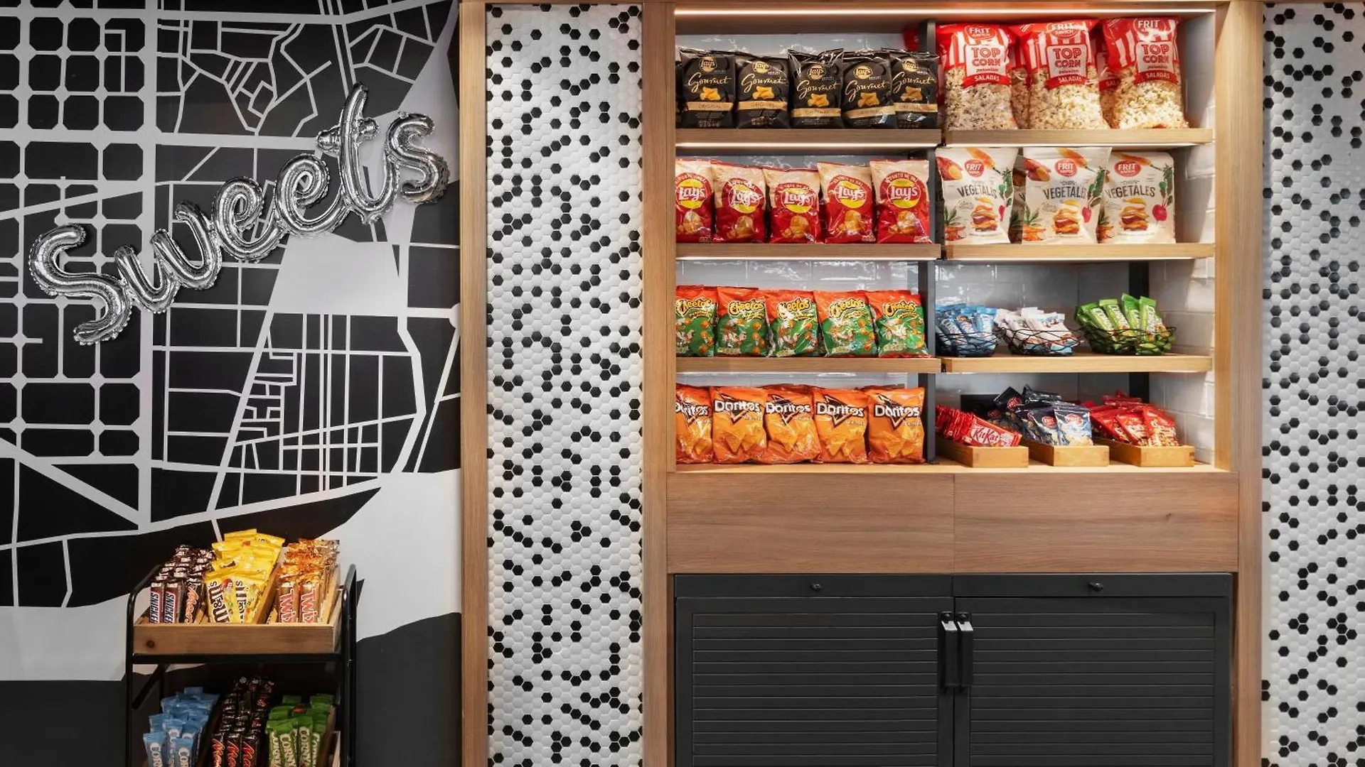 Moxy Barcelona Hotell