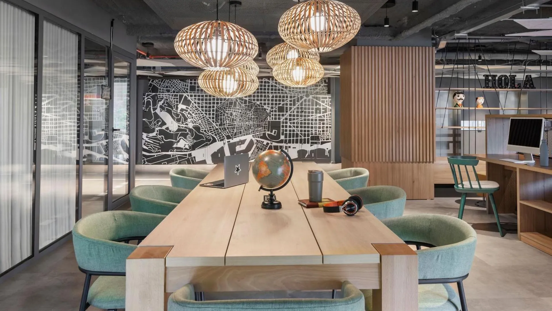 Moxy Barcelona Hotell