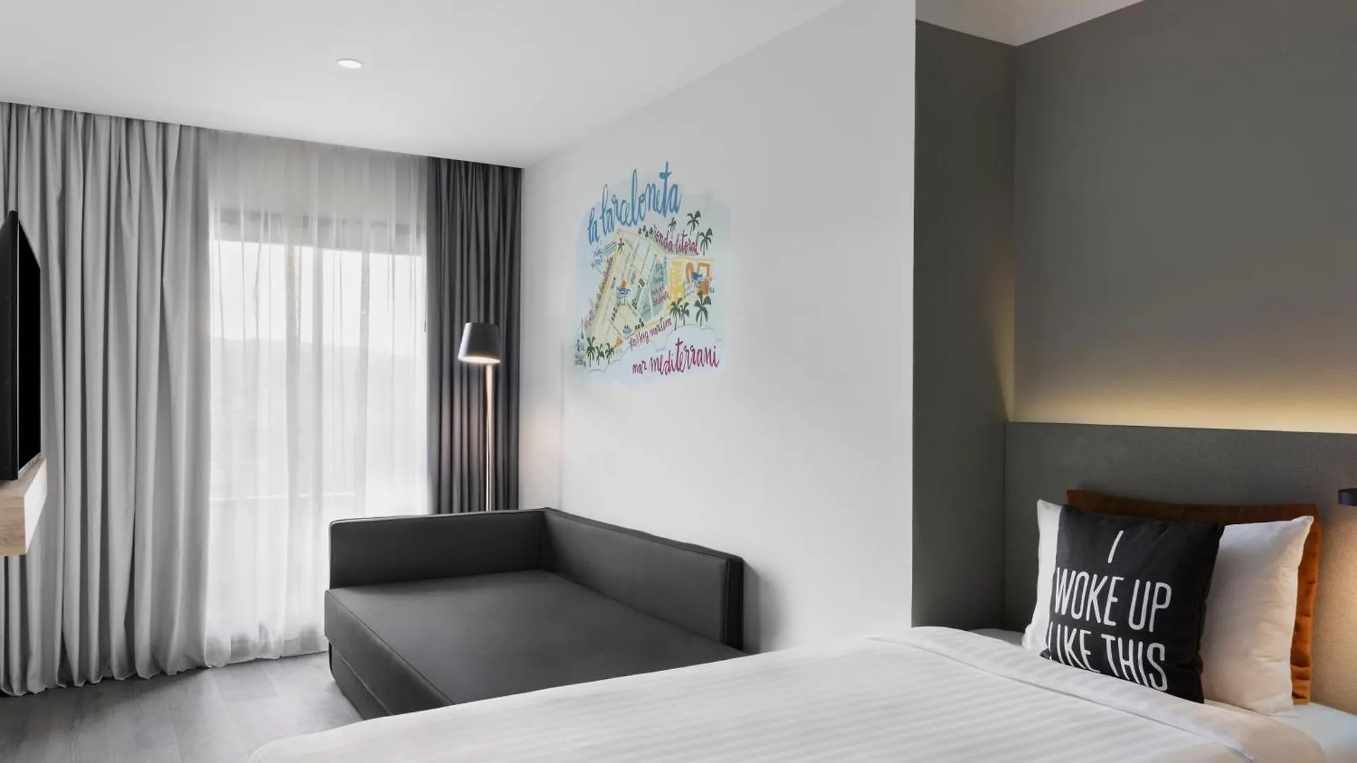 Moxy Barcelona Hotell