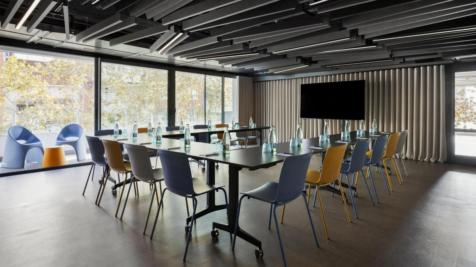 Moxy Barcelona Hotell