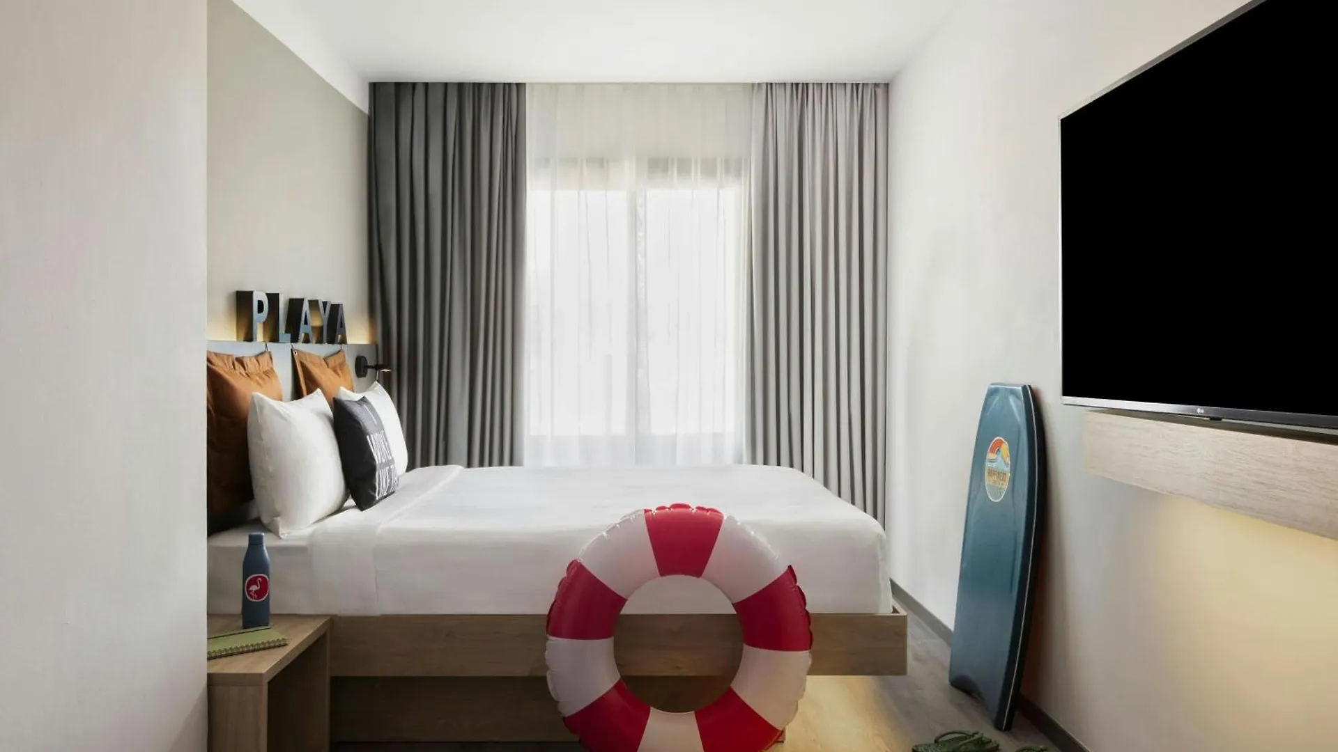 Moxy Barcelona Hotell